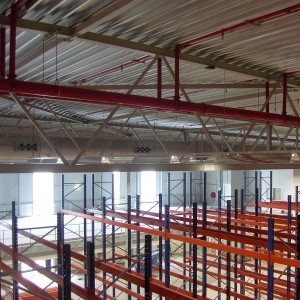 Warehouses Simon Loos