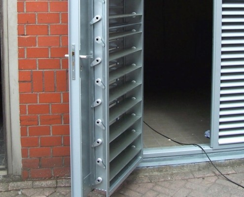 Grate door / Ventilation door